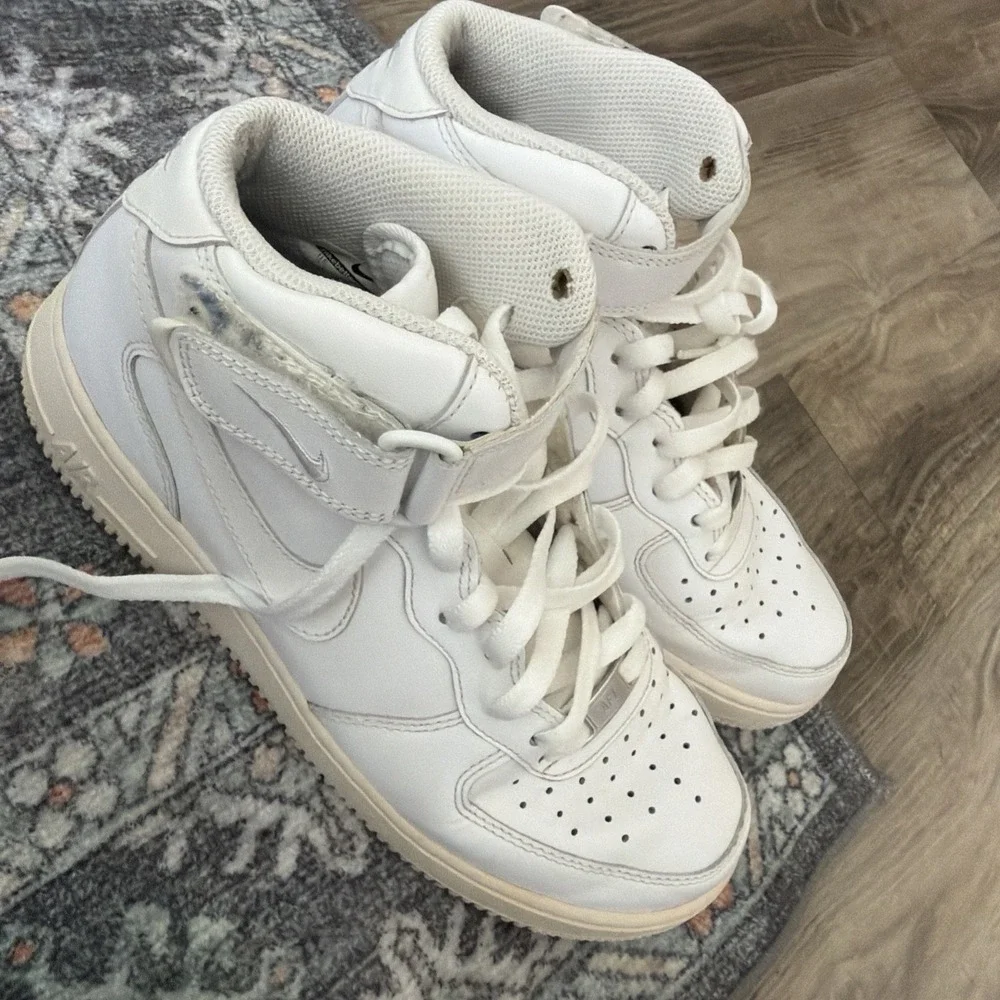 Nike Men's Air Force 1 '07 Mid White - Men's Size 7.5